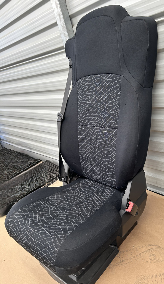 MERCEDES ACTROS MP4 PASSENGER SEAT - Iste: pilt 5 MERCEDES ACTROS MP4 PASSENGER SEAT - Iste: pilt 5