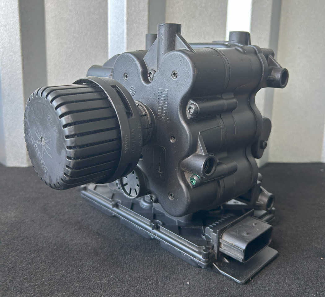 MERCEDES-BENZ ACTROS MP4 AIR DRYER HALDEX - Piduriosad - Veoauto: pilt 5 MERCEDES-BENZ ACTROS MP4 AIR DRYER HALDEX - Piduriosad - Veoauto: pilt 5