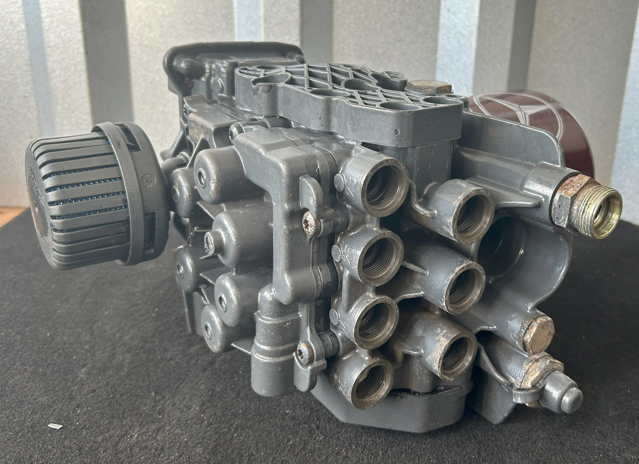 MERCEDES-BENZ ACTROS MP4 EAPU AIR DRYER - Piduriosad - Veoauto: pilt 3 MERCEDES-BENZ ACTROS MP4 EAPU AIR DRYER - Piduriosad - Veoauto: pilt 3