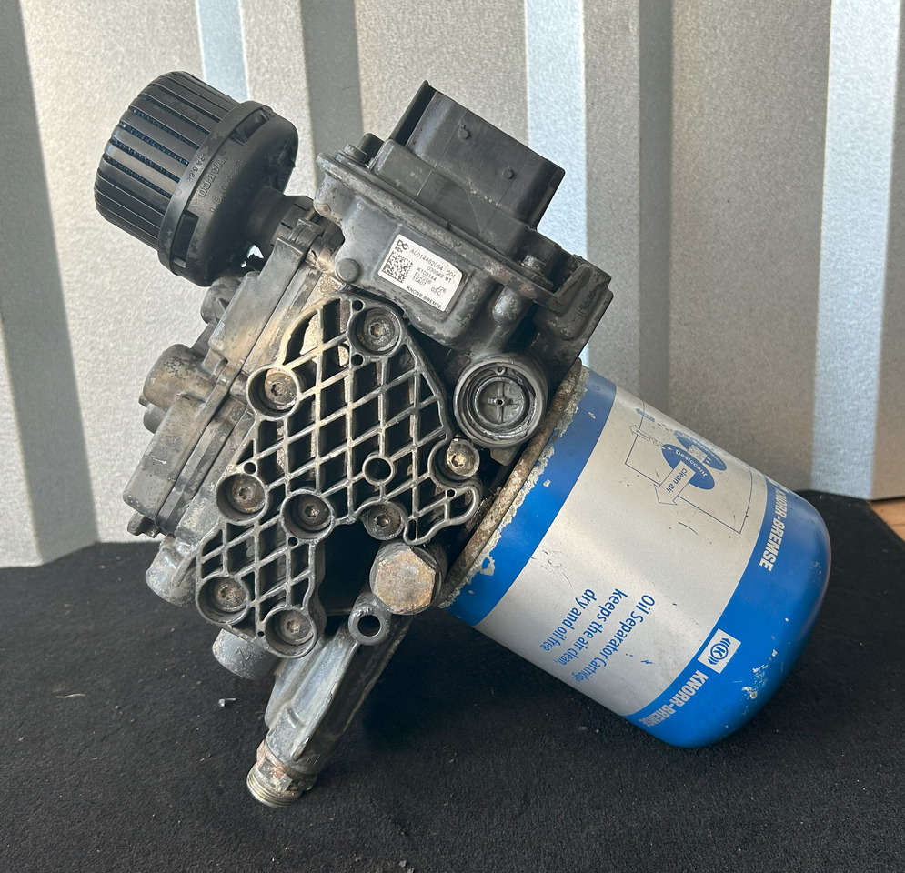 MERCEDES-BENZ ACTROS MP4 EAPU AIR DRYER - Piduriosad - Veoauto: pilt 3 MERCEDES-BENZ ACTROS MP4 EAPU AIR DRYER - Piduriosad - Veoauto: pilt 3