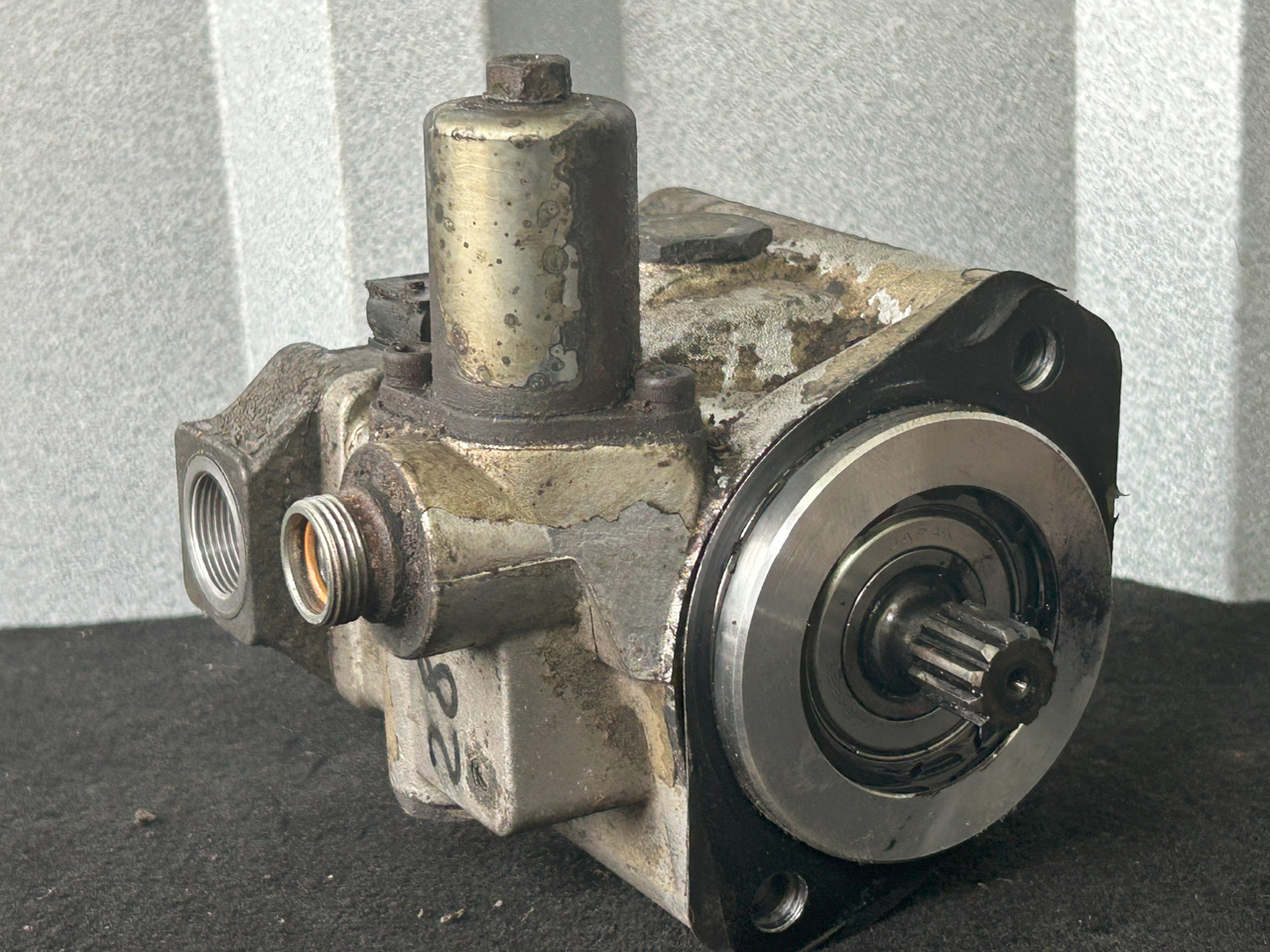 MERCEDES-BENZ ACTROS MP4 POWER STEERING PUMP - Roolipump - Veoauto: pilt 1 MERCEDES-BENZ ACTROS MP4 POWER STEERING PUMP - Roolipump - Veoauto: pilt 1