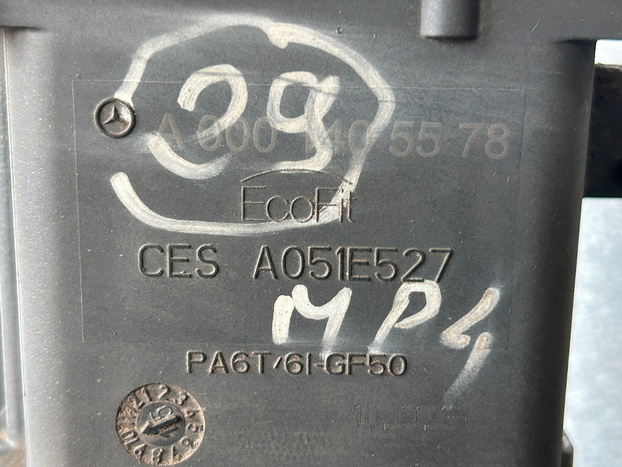 MERCEDES-BENZ AROCS MP4 ADBLUE PUMP - Väljalaskesüsteem - Veoauto: pilt 2 MERCEDES-BENZ AROCS MP4 ADBLUE PUMP - Väljalaskesüsteem - Veoauto: pilt 2