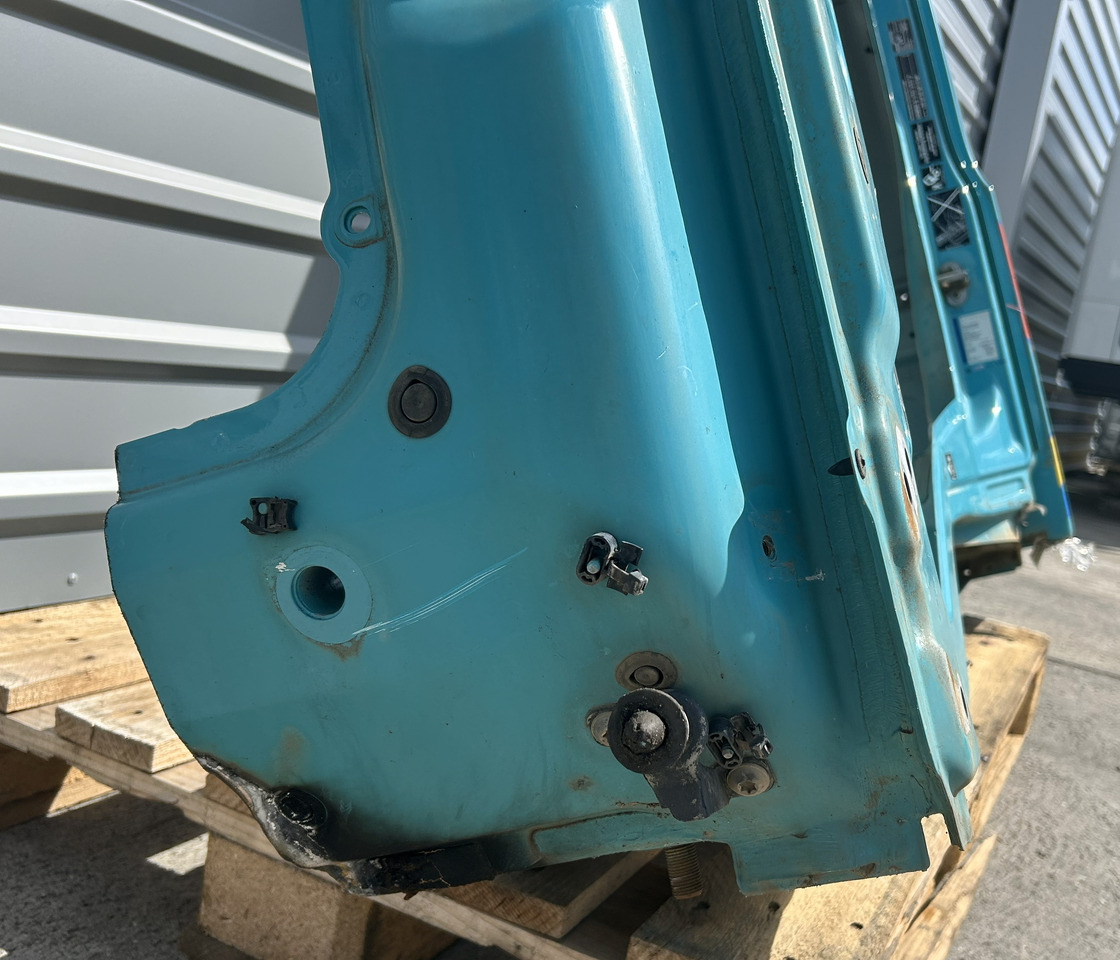 MERCEDES-BENZ AROCS MP4 LEFT SIDE QUARTER PANEL M CLASSIC SPACE - Kabiin: pilt 5 MERCEDES-BENZ AROCS MP4 LEFT SIDE QUARTER PANEL M CLASSIC SPACE - Kabiin: pilt 5