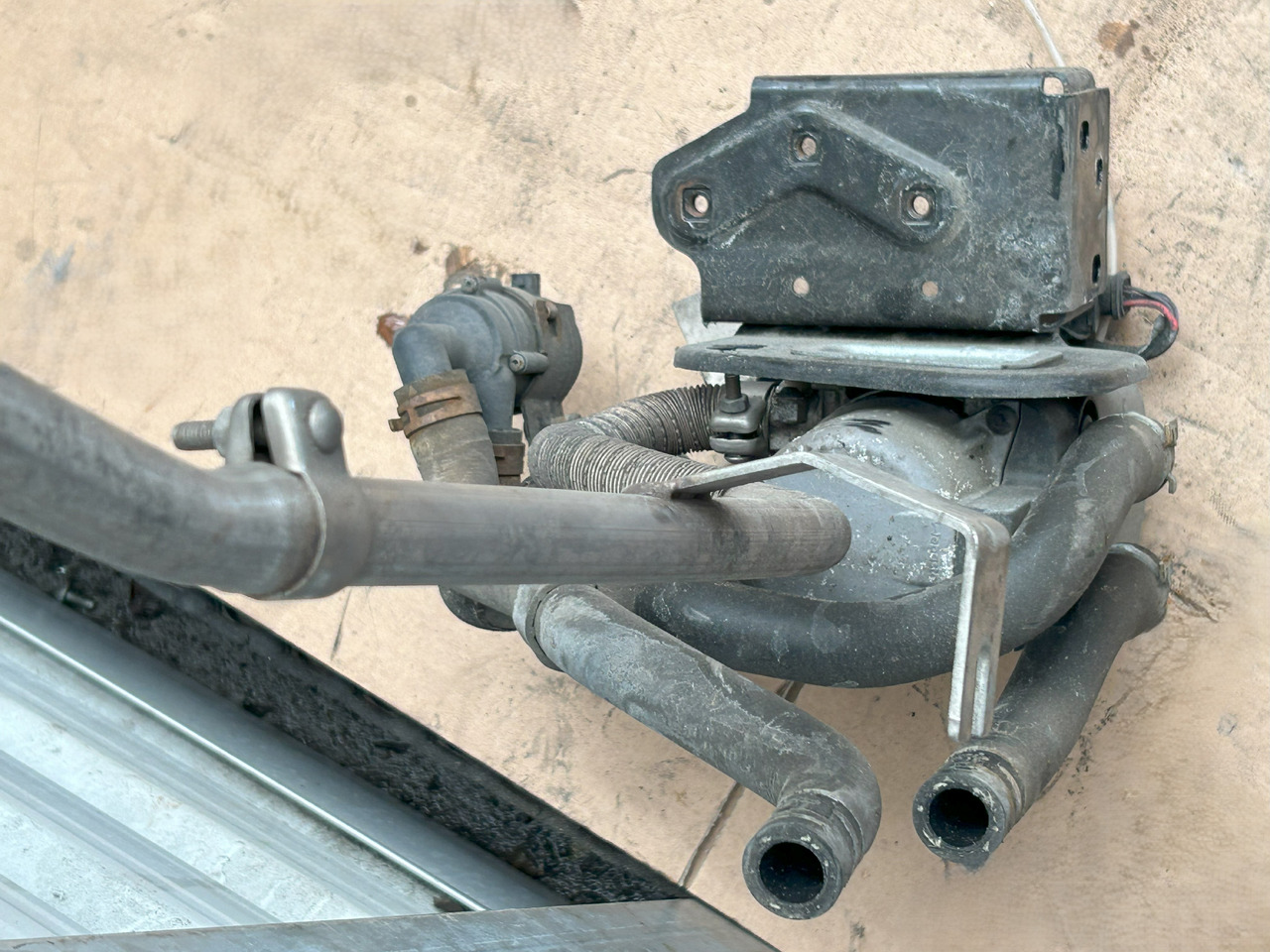 MERCEDES-BENZ Webasto TP50 ACTROS MP4 - Soojendus/ Ventilatsioon - Veoauto: pilt 3 MERCEDES-BENZ Webasto TP50 ACTROS MP4 - Soojendus/ Ventilatsioon - Veoauto: pilt 3