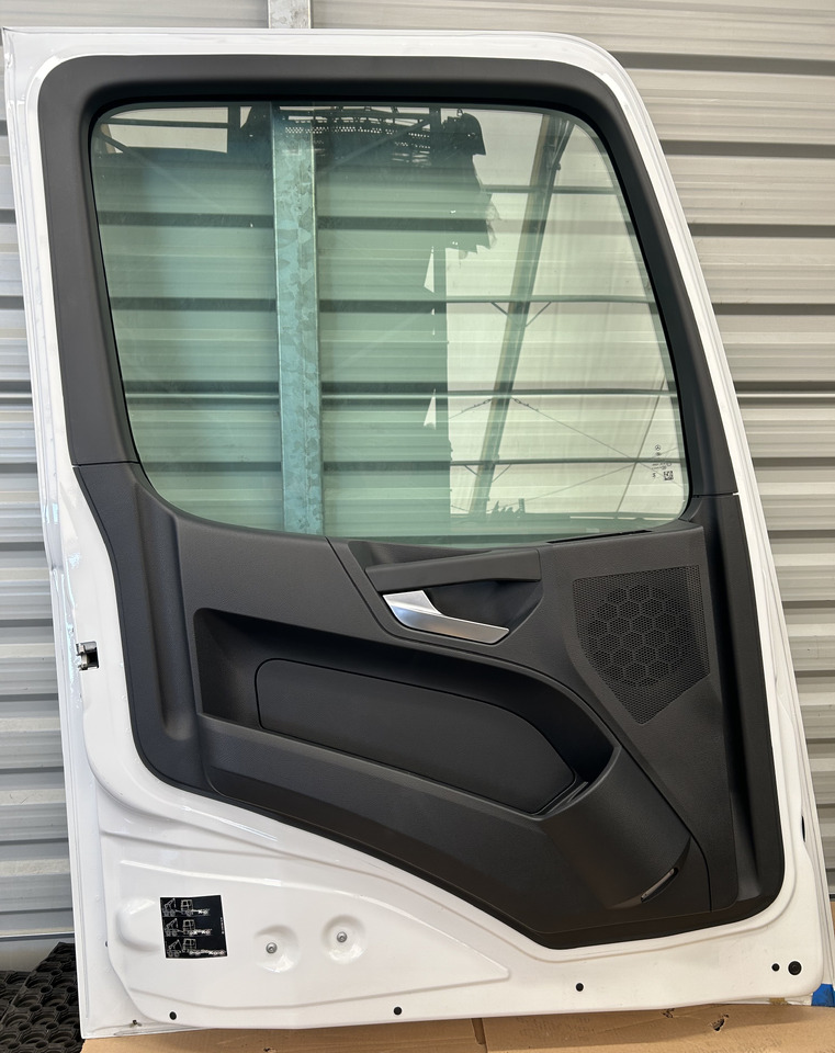MERCEDES DOOR LEFT narrow cab M-CLASSIC SPACE ACTROS AROCS MP4 MP5 BRAND NEW - Uks ja varuosad: pilt 2 MERCEDES DOOR LEFT narrow cab M-CLASSIC SPACE ACTROS AROCS MP4 MP5 BRAND NEW - Uks ja varuosad: pilt 2