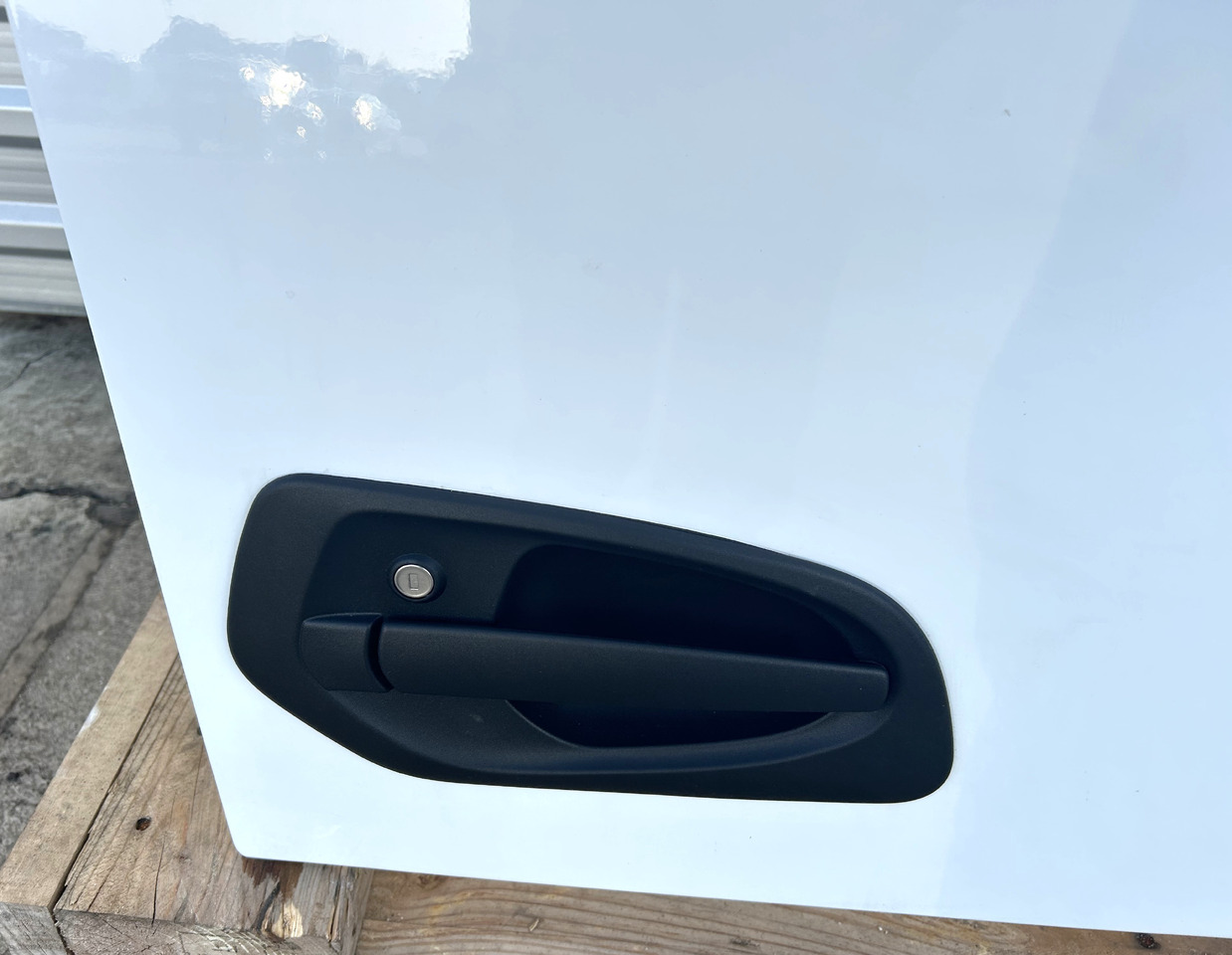 MERCEDES DOOR RIGHT narrow cab M-CLASSIC SPACE ACTROS AROCS MP4 MP5 BRAND NEW - Uks ja varuosad: pilt 4 MERCEDES DOOR RIGHT narrow cab M-CLASSIC SPACE ACTROS AROCS MP4 MP5 BRAND NEW - Uks ja varuosad: pilt 4
