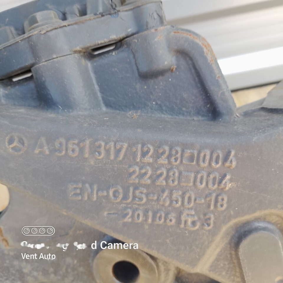 MOCOWANIE / UCHWYT Mercedes-Benz ACTROS MP4 A9613171228 Mercedes-Benz A9613171228 - Vedrustus - Veoauto: pilt 3 MOCOWANIE / UCHWYT Mercedes-Benz ACTROS MP4 A9613171228 Mercedes-Benz A9613171228 - Vedrustus - Veoauto: pilt 3