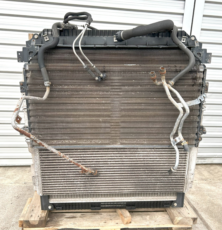 Mercedes ACTROS MP4 COOLERS SET - Radiaator: pilt 1 Mercedes ACTROS MP4 COOLERS SET - Radiaator: pilt 1