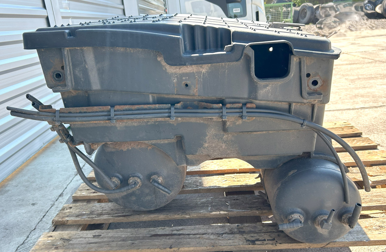 Mercedes AROCS MP4 BATTERY BOX WITH CYLINDERS - Aku - Veoauto: pilt 1 Mercedes AROCS MP4 BATTERY BOX WITH CYLINDERS - Aku - Veoauto: pilt 1