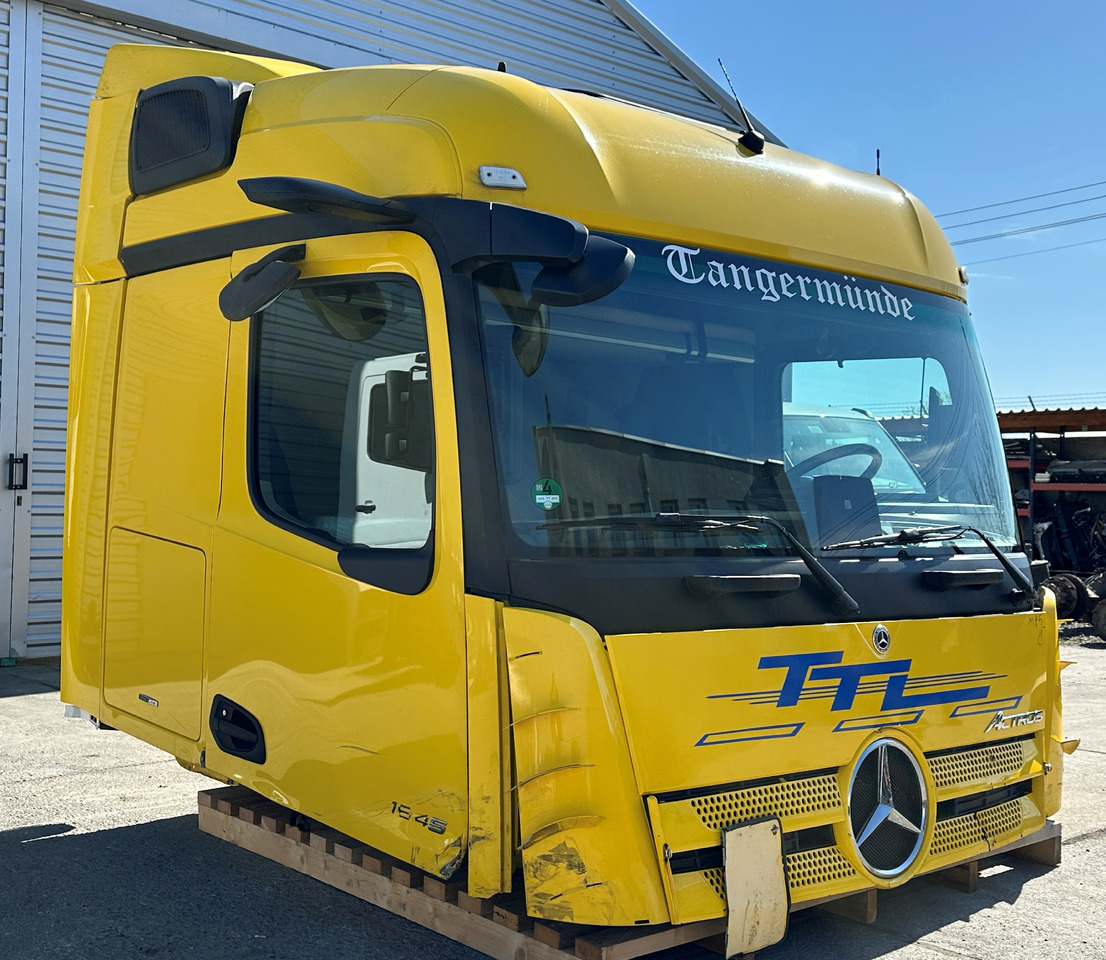 Mercedes-Benz ACTROS MP5 STREAM SPACE - Kabiin - Veoauto: pilt 3 Mercedes-Benz ACTROS MP5 STREAM SPACE - Kabiin - Veoauto: pilt 3