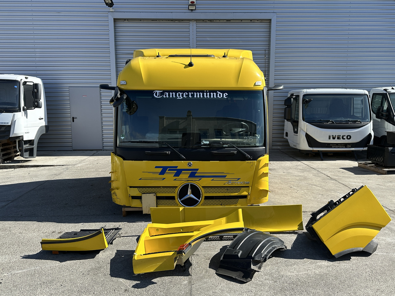 Mercedes-Benz ACTROS MP5 STREAM SPACE - Kabiin - Veoauto: pilt 2 Mercedes-Benz ACTROS MP5 STREAM SPACE - Kabiin - Veoauto: pilt 2