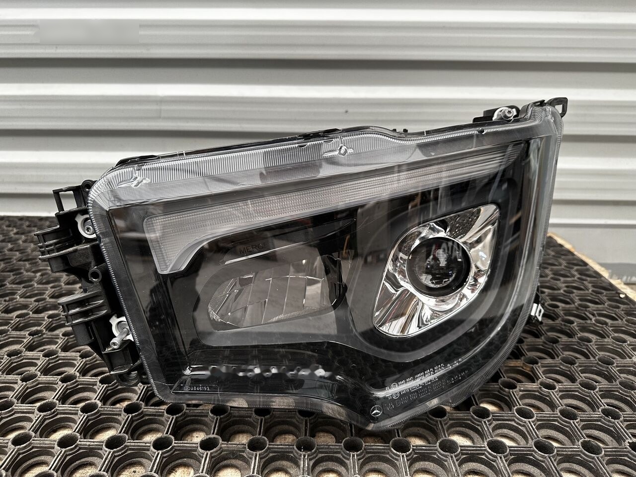Mercedes-Benz LED ACTROS AROCS MP5 Mercedes-Benz ACTROS MP4 - Esituled - Veoauto: pilt 2 Mercedes-Benz LED ACTROS AROCS MP5 Mercedes-Benz ACTROS MP4 - Esituled - Veoauto: pilt 2