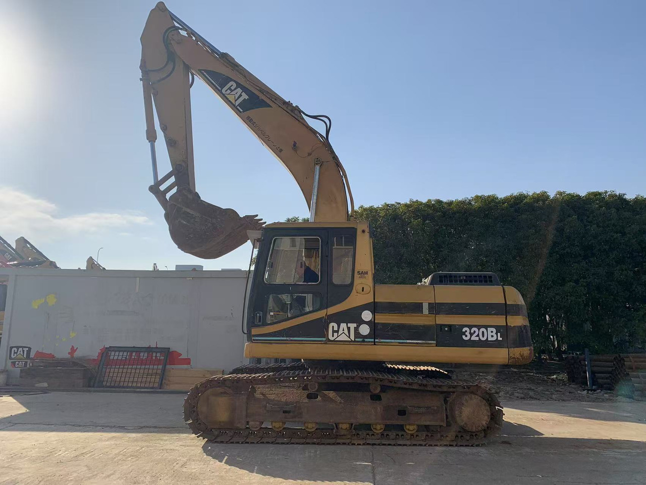 CATERPILLAR Crawler Excavator CAT 320B, 320BL Original Japanese Excavator - Lintekskavaator: pilt 1 CATERPILLAR Crawler Excavator CAT 320B, 320BL Original Japanese Excavator - Lintekskavaator: pilt 1