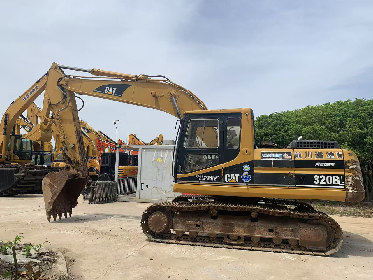 CATERPILLAR Used Excavator 320B, 320BL Japan Origin Construction Machine - Lintekskavaator: pilt 3 CATERPILLAR Used Excavator 320B, 320BL Japan Origin Construction Machine - Lintekskavaator: pilt 3