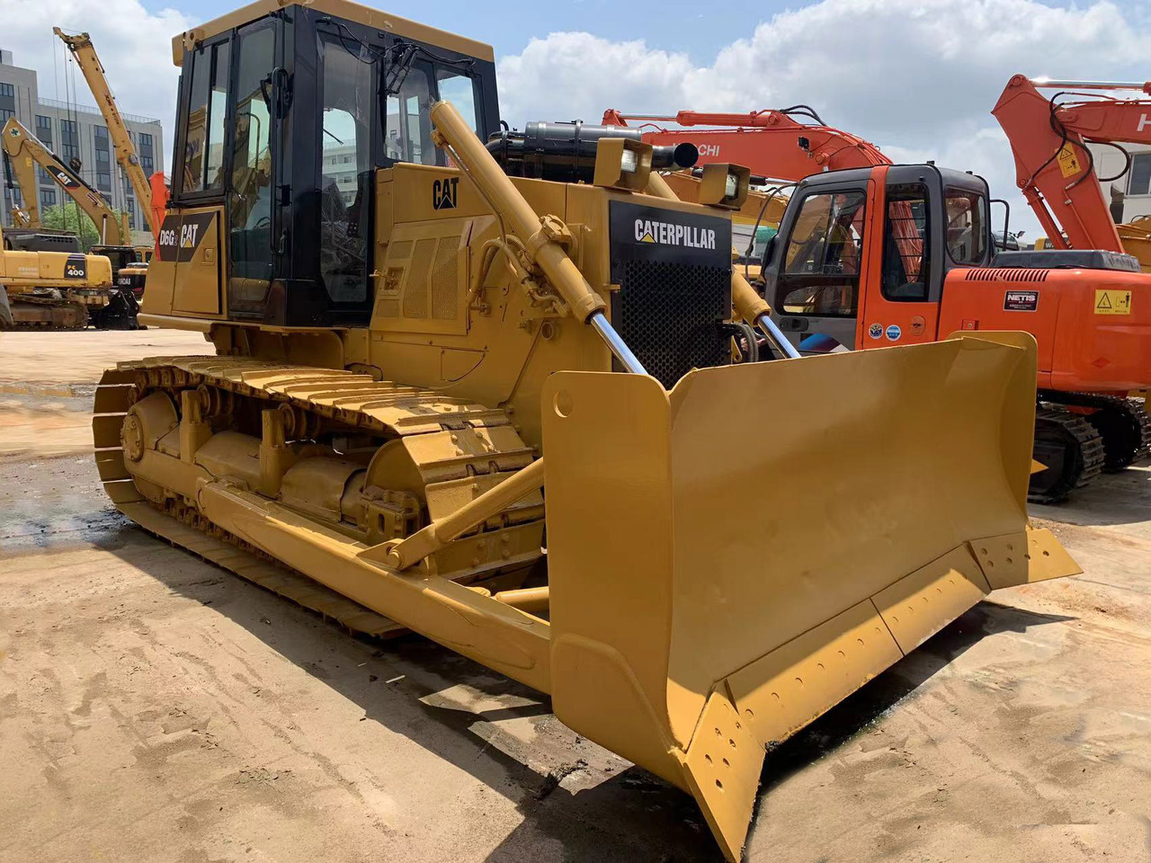 Caterpillar Bulldozer Used Condition CAT D6G, D6G2 Cheap Price - Buldooser: pilt 3 Caterpillar Bulldozer Used Condition CAT D6G, D6G2 Cheap Price - Buldooser: pilt 3