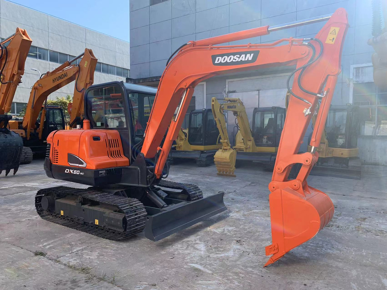 DOOSAN Mini Excavator Doosan DX60, DX55 - Lintekskavaator: pilt 3 DOOSAN Mini Excavator Doosan DX60, DX55 - Lintekskavaator: pilt 3