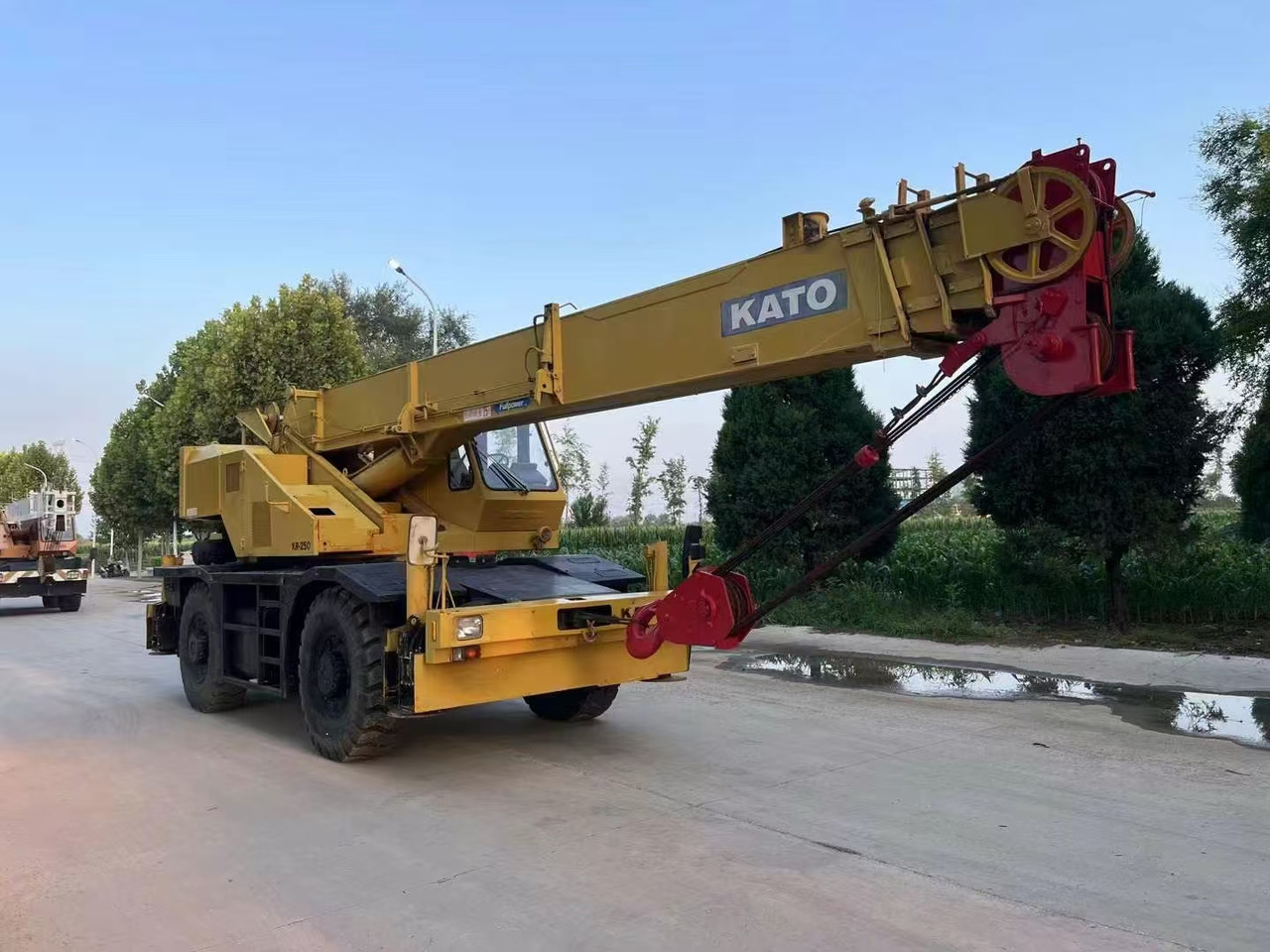 KATO KR250 Good Price 25 ton Rough Terrain Crane - Autokraana: pilt 1 KATO KR250 Good Price 25 ton Rough Terrain Crane - Autokraana: pilt 1