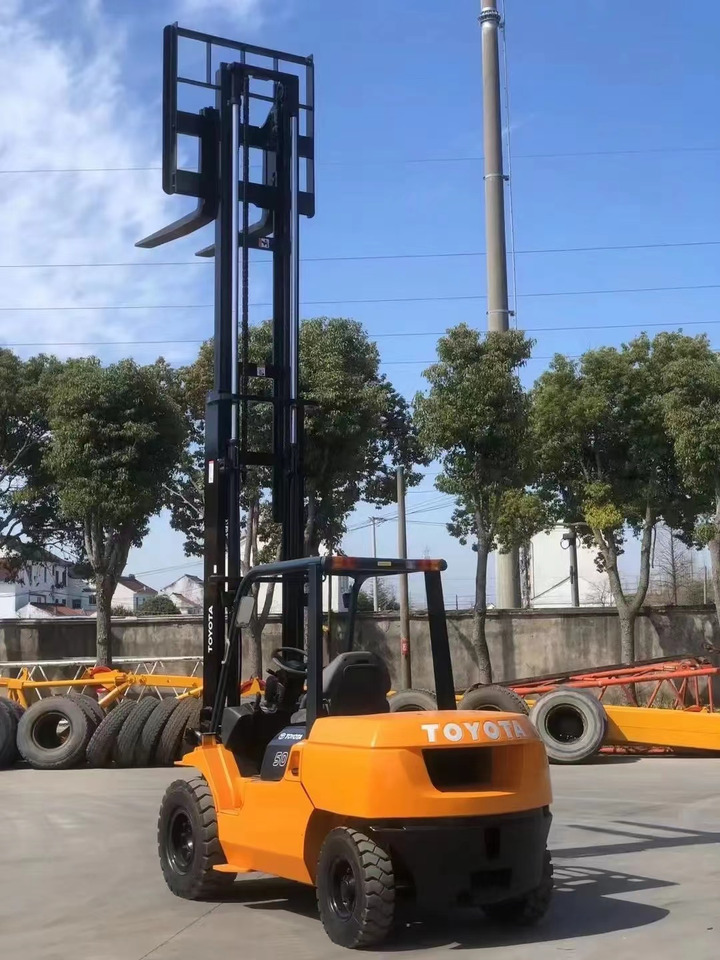 Toyota 5 ton Forklift Good Price FD50 with Side Shifter - Diiseltõstuk: pilt 3 Toyota 5 ton Forklift Good Price FD50 with Side Shifter - Diiseltõstuk: pilt 3