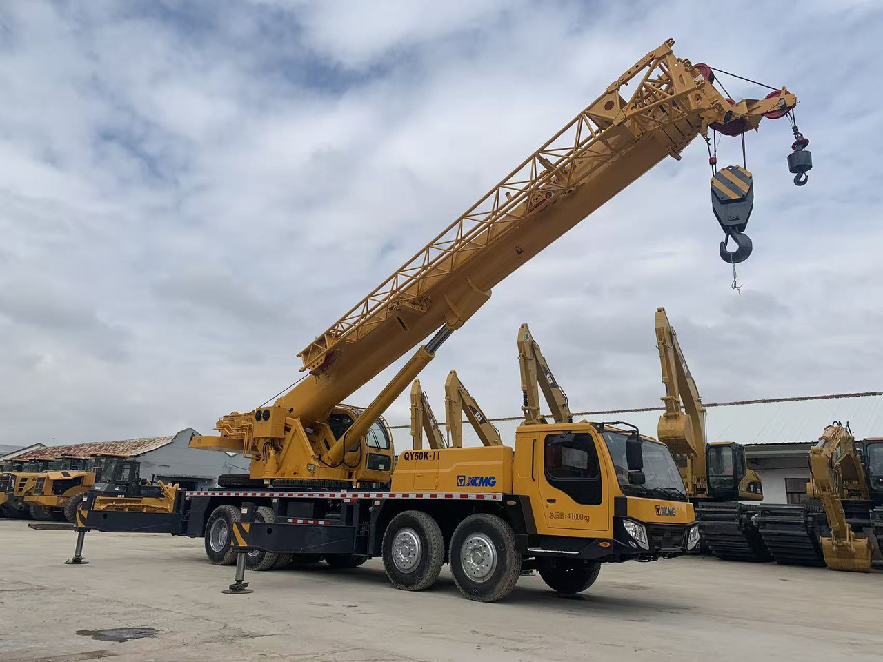 XCMG Truck Crane QY50K, QY65K, QY70K Good Price on Sale - Autokraana: pilt 5 XCMG Truck Crane QY50K, QY65K, QY70K Good Price on Sale - Autokraana: pilt 5