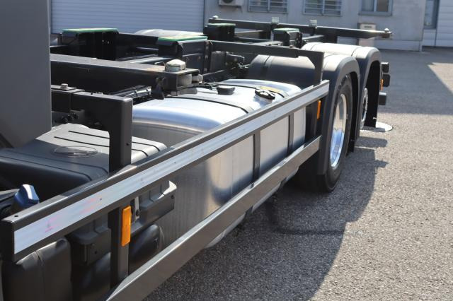 Mercedes-Benz Actros 2553 L - Konteinerveduk/ Tõstukiga veoauto: pilt 4 Mercedes-Benz Actros 2553 L - Konteinerveduk/ Tõstukiga veoauto: pilt 4