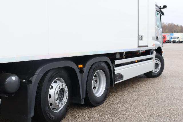 Mercedes-Benz eActros 300 L - Külmutiga veoauto: pilt 5 Mercedes-Benz eActros 300 L - Külmutiga veoauto: pilt 5
