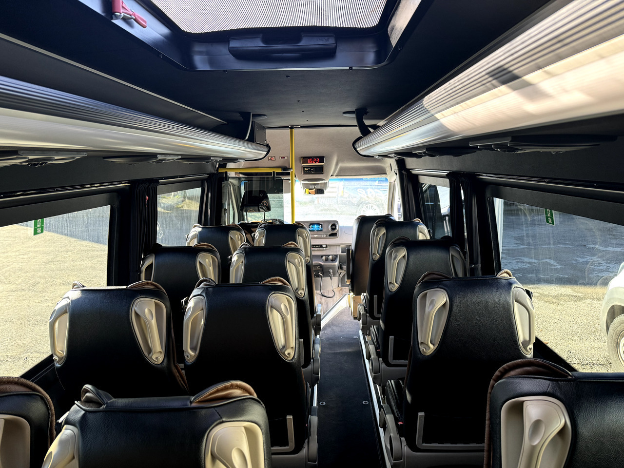Mercedes-Benz Sprinter 517 - Väikebuss, Mikrobuss: pilt 4 Mercedes-Benz Sprinter 517 - Väikebuss, Mikrobuss: pilt 4