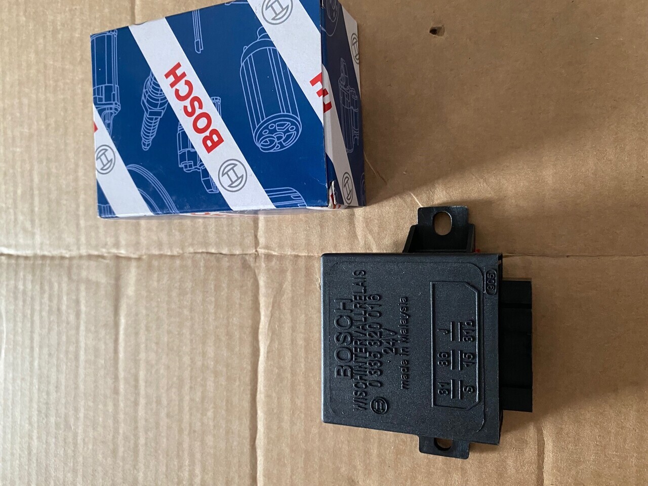 BOSCH Relay, wipe-/wash interval BOSCH 0 335 320 016 0335320016 - Varuosa: pilt 1 BOSCH Relay, wipe-/wash interval BOSCH 0 335 320 016 0335320016 - Varuosa: pilt 1