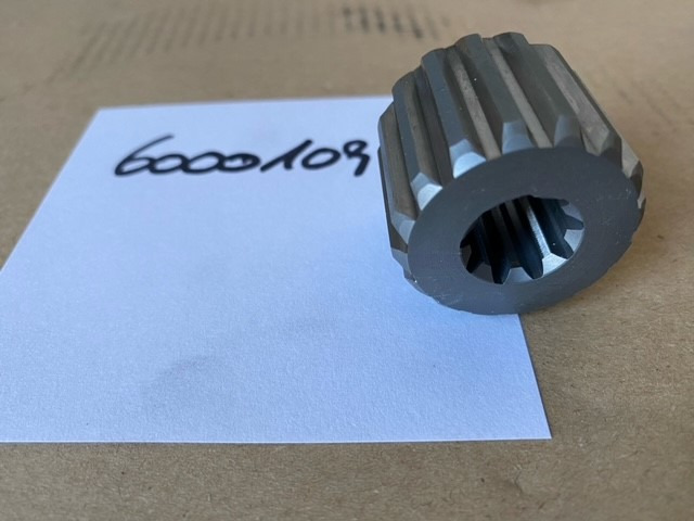 O&K Terex RH120 RH170 RH200 RH340 coupling link 6000109 1451798 504-4251 6000108 1450625 526-8281 - Varuosa - Ekskavaator: pilt 2 O&K Terex RH120 RH170 RH200 RH340 coupling link 6000109 1451798 504-4251 6000108 1450625 526-8281 - Varuosa - Ekskavaator: pilt 2