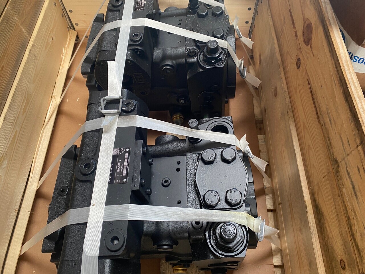 O&K Terex RH90 6018 Swing pump 3748756 4235712 471-5739 20R-2030 - Varuosa: pilt 1 O&K Terex RH90 6018 Swing pump 3748756 4235712 471-5739 20R-2030 - Varuosa: pilt 1