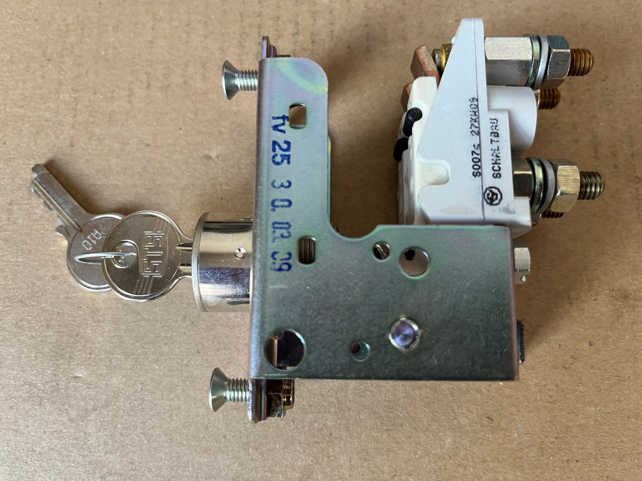 O&K Terex various Lock Actuator 788259 1461746 534-2128 Schaltbau S126 2-10 1-1661-278190 - Varuosa - Ekskavaator: pilt 2 O&K Terex various Lock Actuator 788259 1461746 534-2128 Schaltbau S126 2-10 1-1661-278190 - Varuosa - Ekskavaator: pilt 2