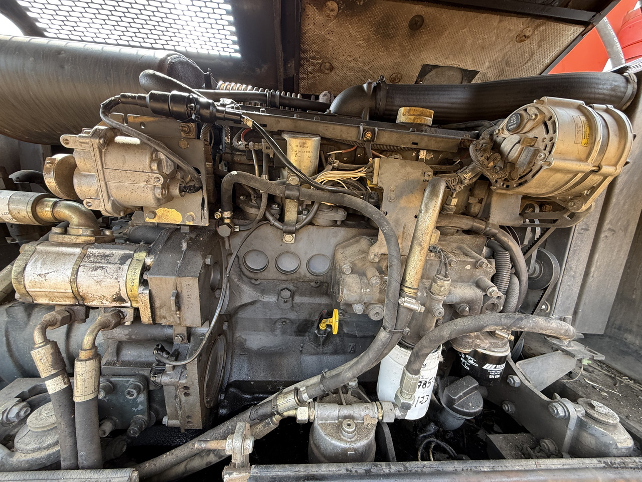 DEUTZ BF4M1012 C - Mootor - Ekskavaator: pilt 3 DEUTZ BF4M1012 C - Mootor - Ekskavaator: pilt 3