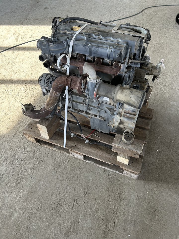 Deutz TCD 2013 L04 2V - Mootor - Ekskavaator: pilt 4 Deutz TCD 2013 L04 2V - Mootor - Ekskavaator: pilt 4