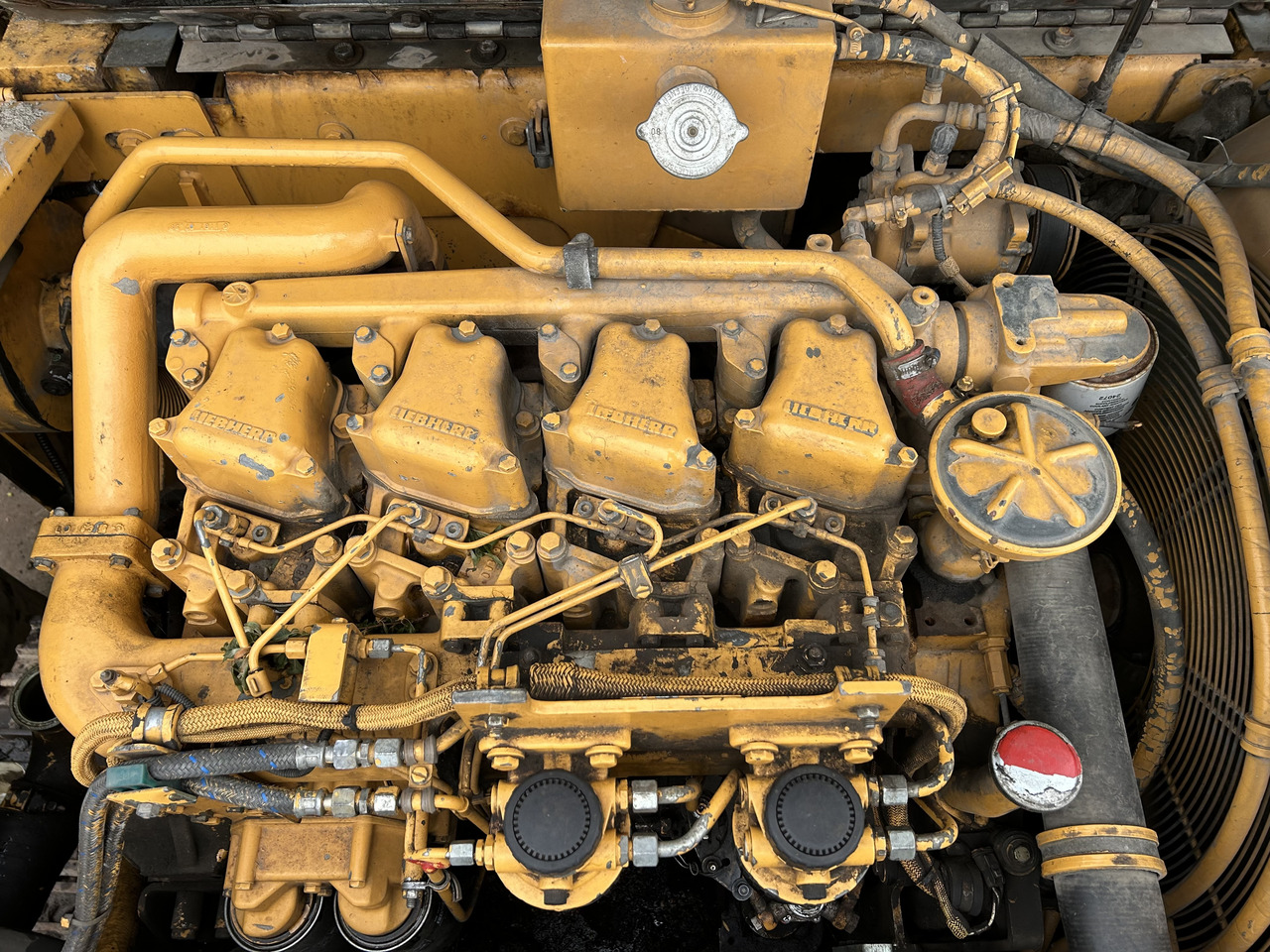 LIEBHERR D924 T-E - Mootor - Ekskavaator: pilt 1 LIEBHERR D924 T-E - Mootor - Ekskavaator: pilt 1