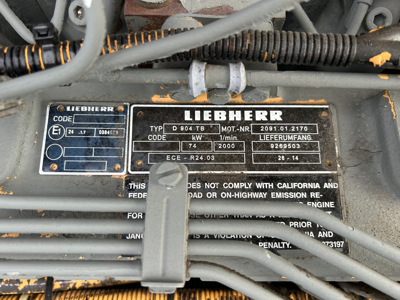 Liebehrr D904TB - Mootor - Ratastel ekskavaator: pilt 4 Liebehrr D904TB - Mootor - Ratastel ekskavaator: pilt 4