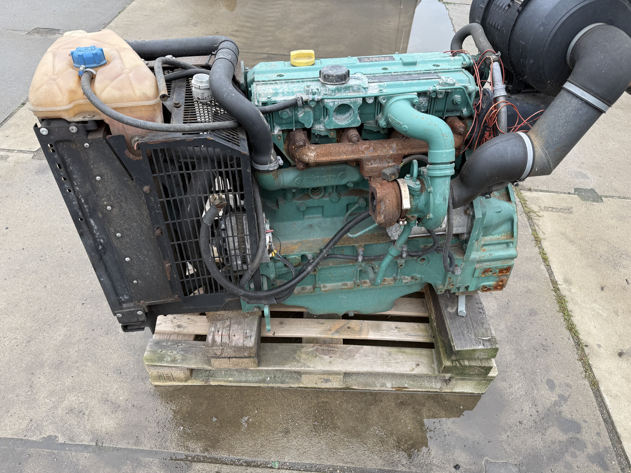 VOLVO PENTA TD520 GE - Mootor - Ehitusmasinad: pilt 5 VOLVO PENTA TD520 GE - Mootor - Ehitusmasinad: pilt 5