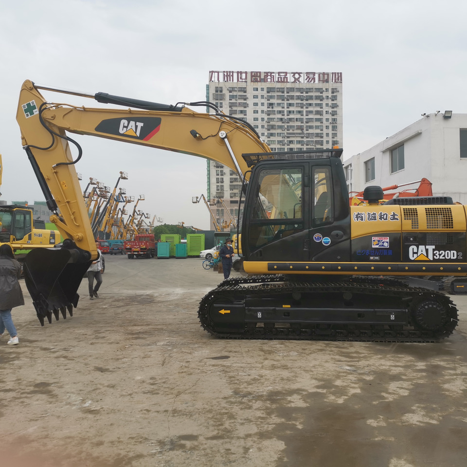 Caterpillar 320D - Lintekskavaator: pilt 3 Caterpillar 320D - Lintekskavaator: pilt 3