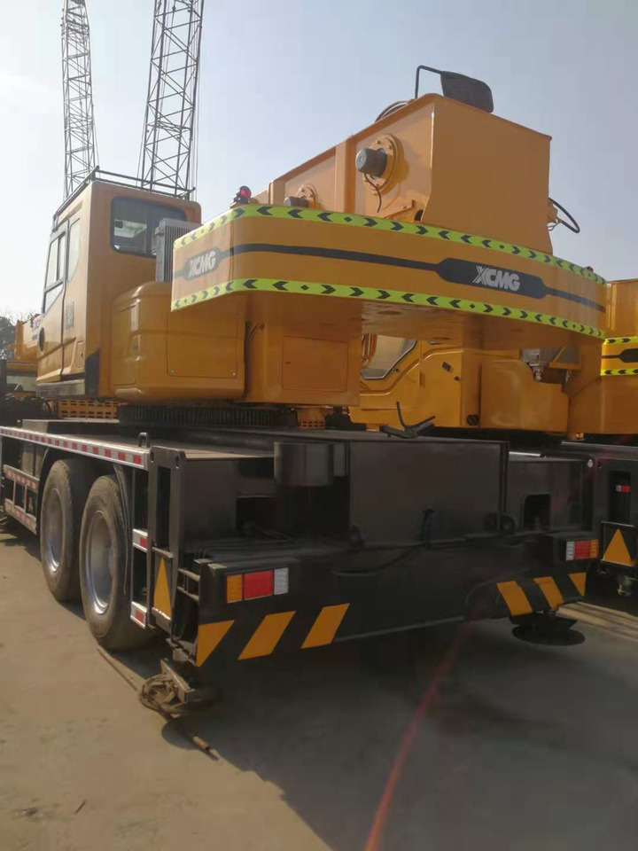 XCMG QY70KC - Autokraana: pilt 2 XCMG QY70KC - Autokraana: pilt 2