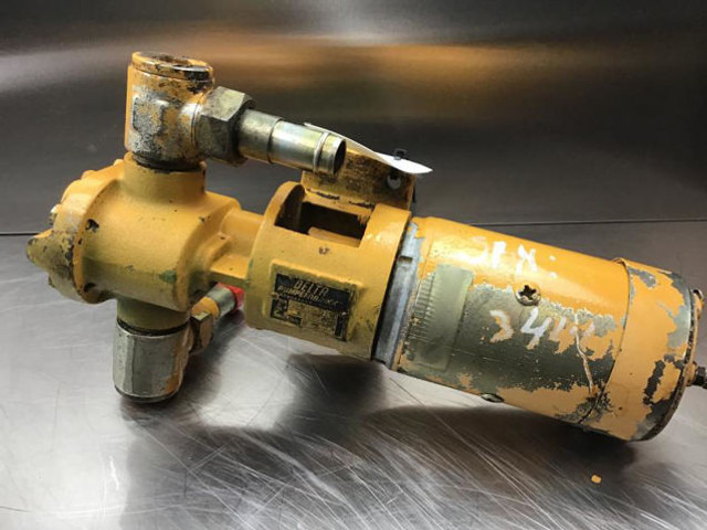 Liebherr A900 B / A900 Li / A900C / A902 INDUSTRIAL / A902 Li - Kütusepump: pilt 5 Liebherr A900 B / A900 Li / A900C / A902 INDUSTRIAL / A902 Li - Kütusepump: pilt 5