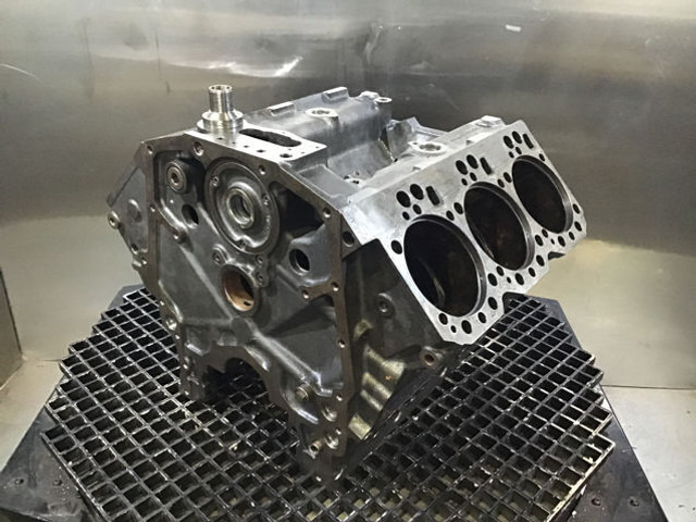 Liebherr Crankcase - Õhutoru: pilt 2 Liebherr Crankcase - Õhutoru: pilt 2