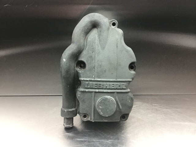 Liebherr Cylinderhead Cover - Silindriplokk: pilt 4 Liebherr Cylinderhead Cover - Silindriplokk: pilt 4