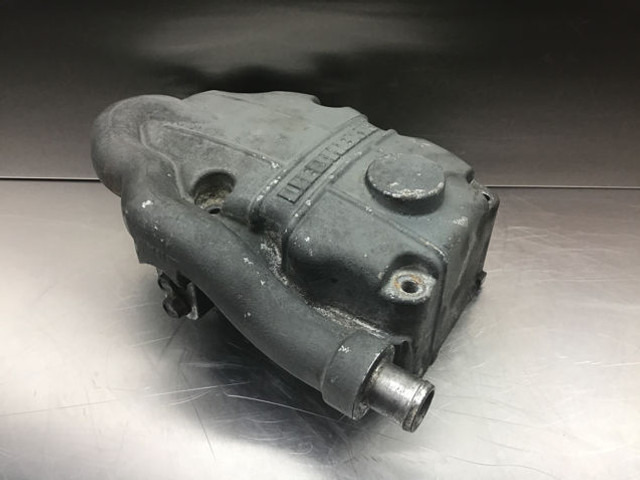 Liebherr Cylinderhead Cover - Silindriplokk: pilt 2 Liebherr Cylinderhead Cover - Silindriplokk: pilt 2
