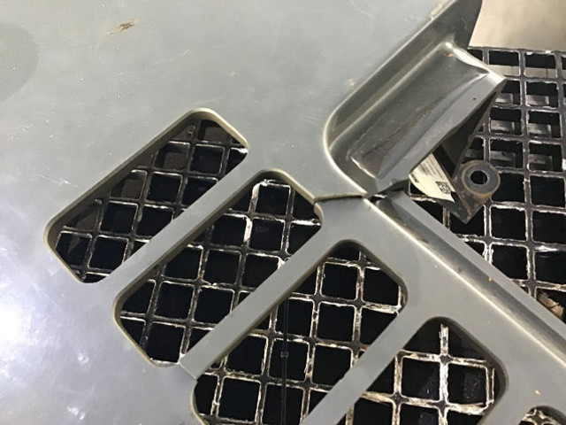 Liebherr Engine Hood Small - Kapotikaas: pilt 2 Liebherr Engine Hood Small - Kapotikaas: pilt 2