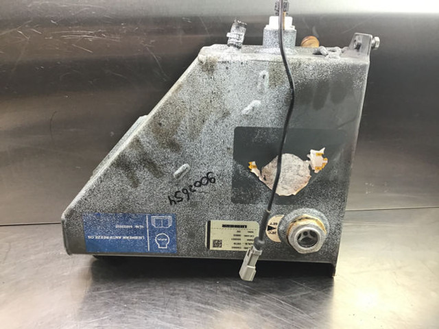 Liebherr Equalizing Reservoir - Paisupaak: pilt 2 Liebherr Equalizing Reservoir - Paisupaak: pilt 2