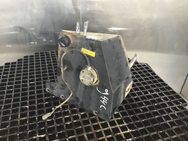 Liebherr Equalizing Reservoir - Paisupaak: pilt 3 Liebherr Equalizing Reservoir - Paisupaak: pilt 3