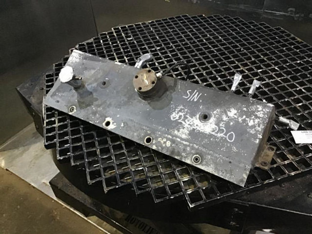 Liebherr Equalizing Reservoir - Paisupaak: pilt 3 Liebherr Equalizing Reservoir - Paisupaak: pilt 3