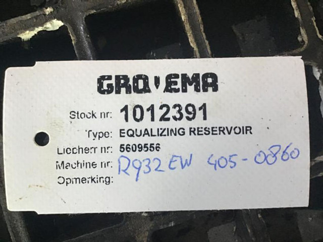 Liebherr Equalizing Reservoir - Paisupaak: pilt 3 Liebherr Equalizing Reservoir - Paisupaak: pilt 3