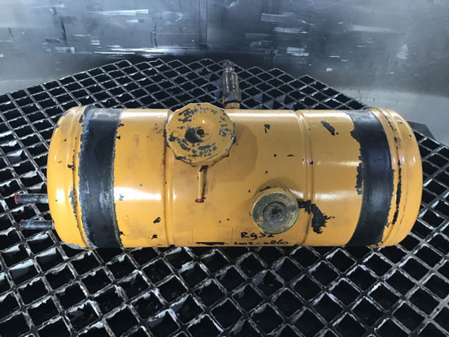 Liebherr Equalizing Reservoir - Paisupaak: pilt 1 Liebherr Equalizing Reservoir - Paisupaak: pilt 1