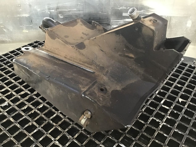 Liebherr Equalizing Reservoir - Paisupaak: pilt 3 Liebherr Equalizing Reservoir - Paisupaak: pilt 3