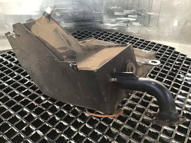 Liebherr Equalizing Reservoir - Paisupaak: pilt 1 Liebherr Equalizing Reservoir - Paisupaak: pilt 1