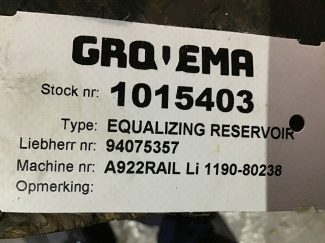 Liebherr Equalizing Reservoir - Paisupaak: pilt 3 Liebherr Equalizing Reservoir - Paisupaak: pilt 3